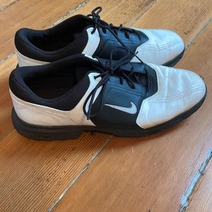 Nike Men’s Golf Shoes Black White Size 10 Heritage Cleats 336040-101